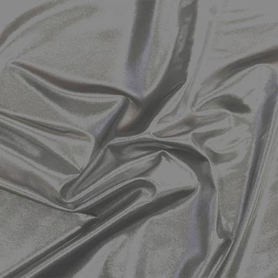 Fóliázott lycra Szaténszerű high-tech anyag, rendkívül fényes felületű, ami a színeket még élénkebbé és intenzívebbé teszi, ezáltal selymes és elbűvölö megjelenést biztosít. Tökéletesen illeszkedik a testhez.